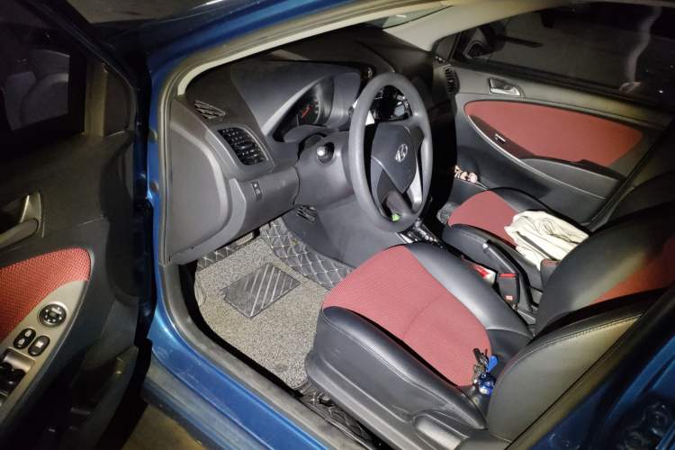 Used Hyundai Verna Ray 2014 1.4L Automatic GLX Driver Seat