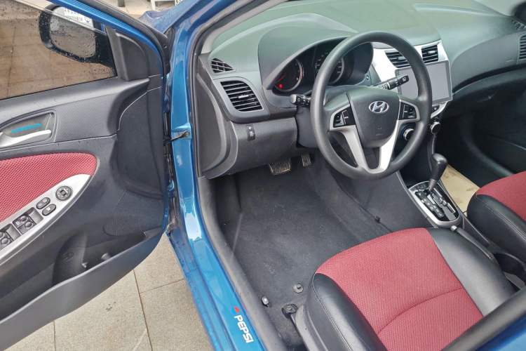Used Hyundai Verna Ray 2014 1.4L Automatic GLX Driver Seat