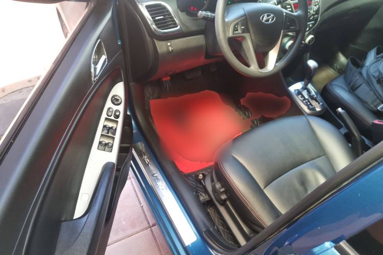 Used Hyundai Verna Ray 2014 1.6L Automatic TOP Driver Seat