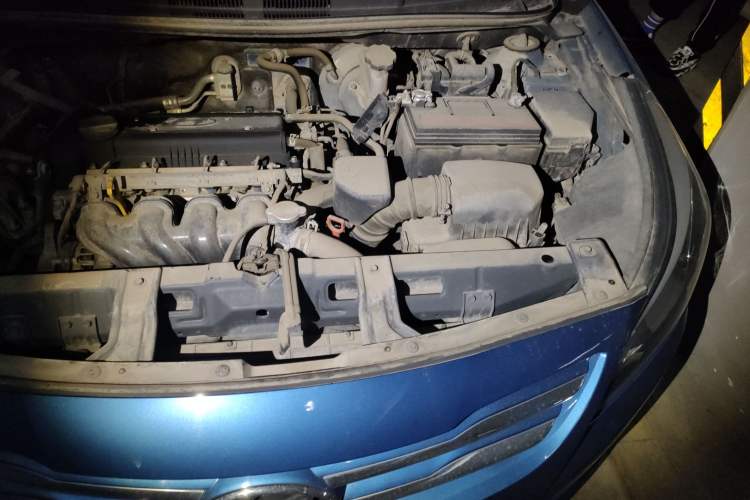 Used Hyundai Verna Ray 2014 1.4L Automatic GLX Engine Bay Left