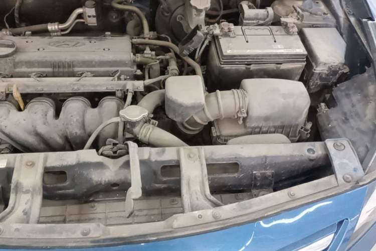 Used Hyundai Verna Ray 2014 1.4L Manual GLX Engine Bay Left