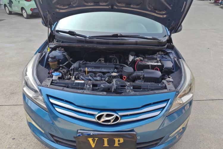 Used Hyundai Verna Ray 2014 1.4L Automatic GLX Engine Bay