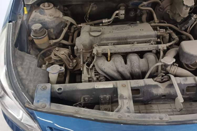 Used Hyundai Verna Ray 2014 1.4L Manual GLX Engine Bay Right