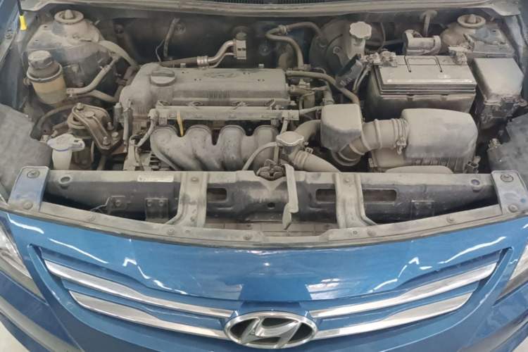 Used Hyundai Verna Ray 2014 1.4L Manual GLX Engine Bay