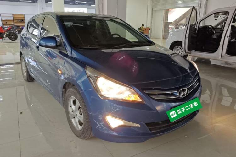 Used Hyundai Verna Ray 2014 1.4L Automatic GLX Exterior 2