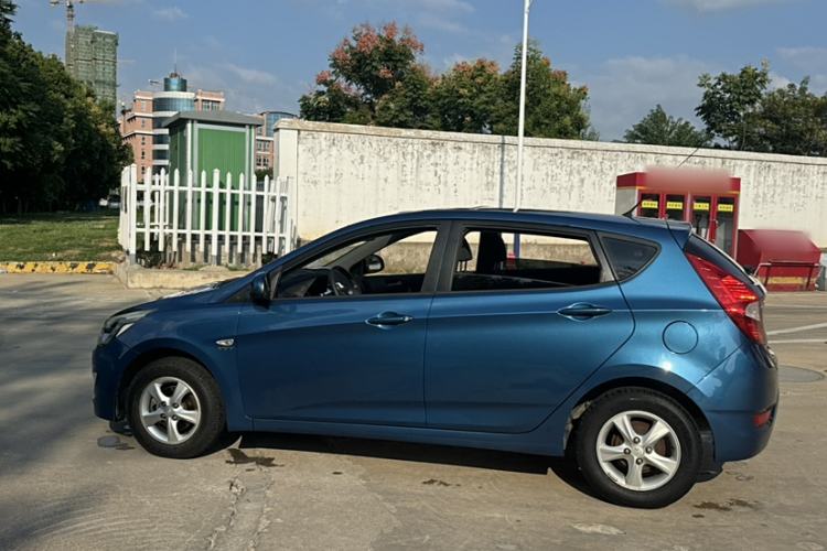 Used Hyundai Verna Ray 2014 1.4L Automatic GLX Exterior 3
