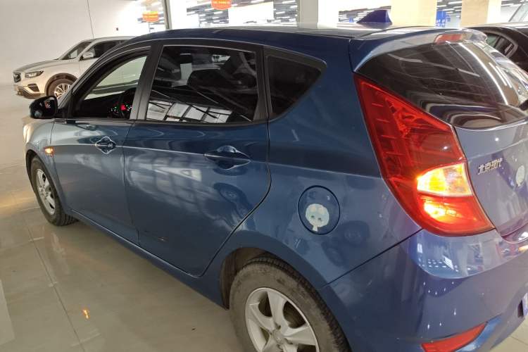 Used Hyundai Verna Ray 2014 1.4L Automatic GLX Exterior 3