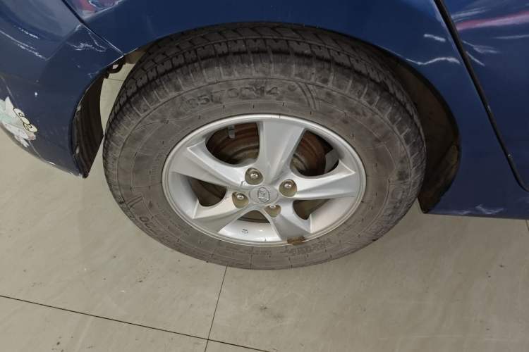 Used Hyundai Verna Ray 2014 1.4L Automatic GLX Exterior 8