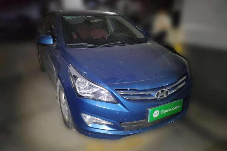 Used Hyundai Verna Ray 2014 1.4L Automatic GLX Front Right 45 Deg