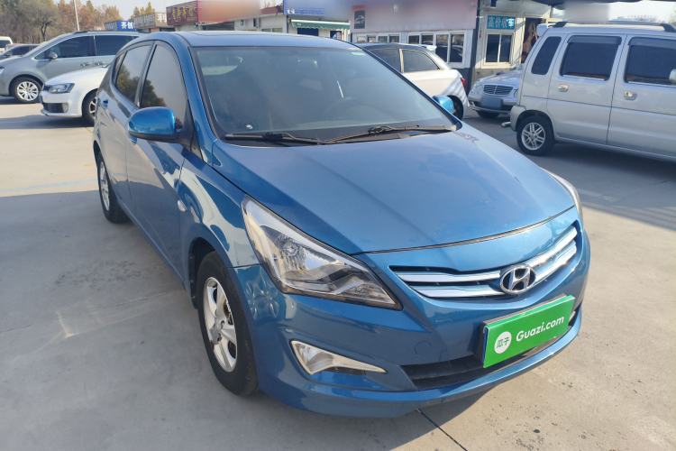 Used Hyundai Verna Ray 2014 1.4L Automatic GLX Front Right 45 Deg