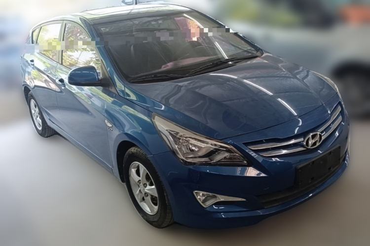 Used Hyundai Verna Ray 2014 1.4L Manual GLX Front Right 45 Deg