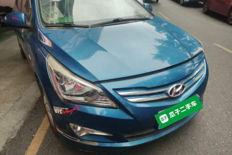 Used Hyundai Verna Ray 2014 1.4L Manual GLX Front Right 45 Deg