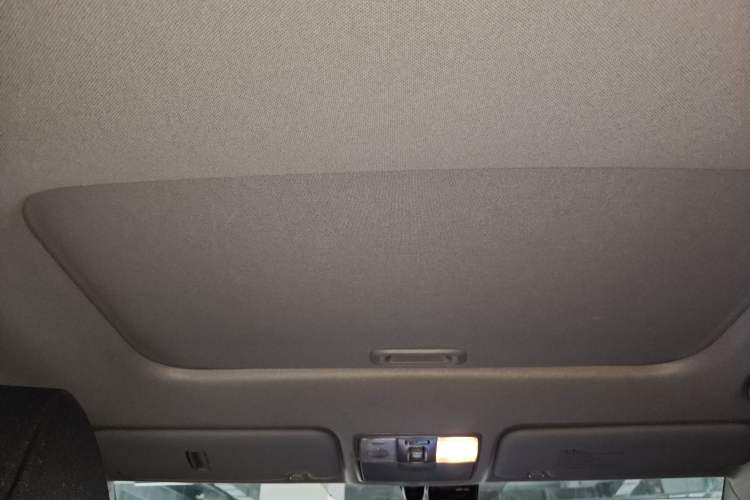 Used Hyundai Verna Ray 2014 1.4L Automatic GLX Headliner