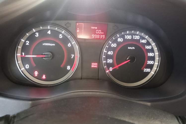 Used Hyundai Verna Ray 2014 1.4L Manual GLX Instrument Cluster