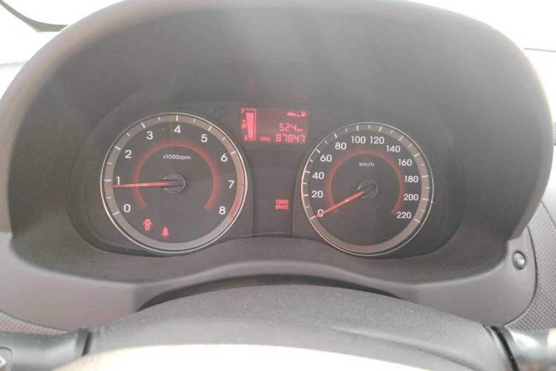 Used Hyundai Verna Ray 2014 1.4L Manual GLX Instrument Cluster