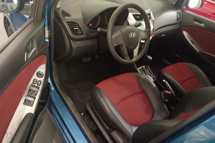 Used Hyundai Verna Ray 2014 1.4L Automatic GLX Interior 1
