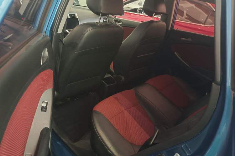 Used Hyundai Verna Ray 2014 1.4L Automatic GLX Interior 3