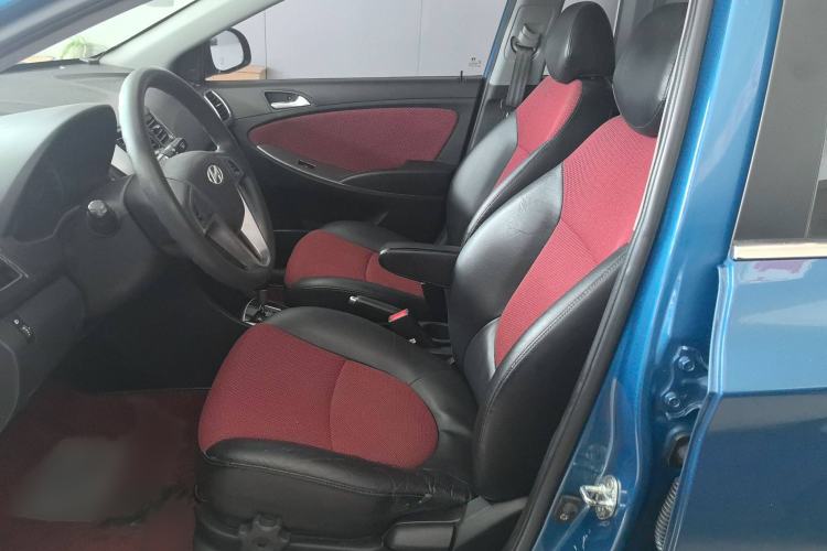 Used Hyundai Verna Ray 2014 1.6L Automatic TOP Interior 4
