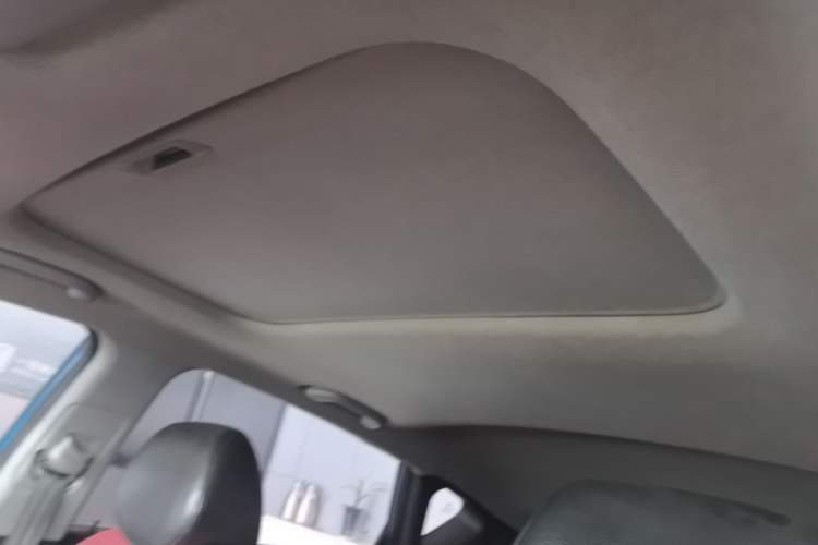 Used Hyundai Verna Ray 2014 1.6L Automatic TOP Interior 5
