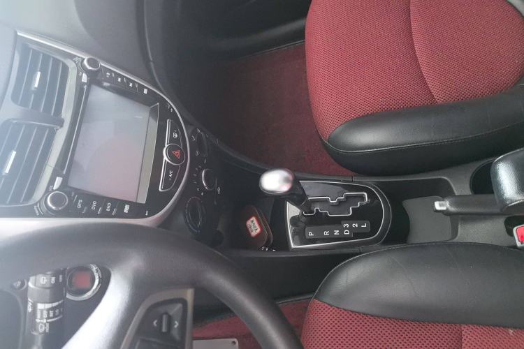 Used Hyundai Verna Ray 2014 1.6L Automatic TOP Interior 7