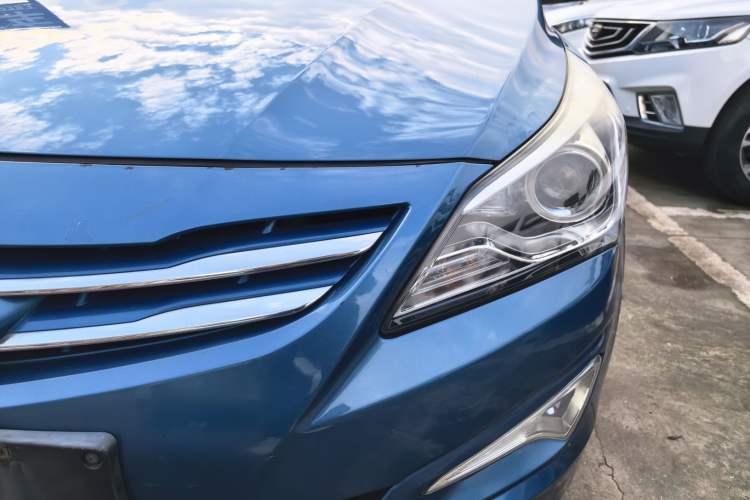 Used Hyundai Verna Ray 2014 1.4L Automatic TOP Left Front Headlight