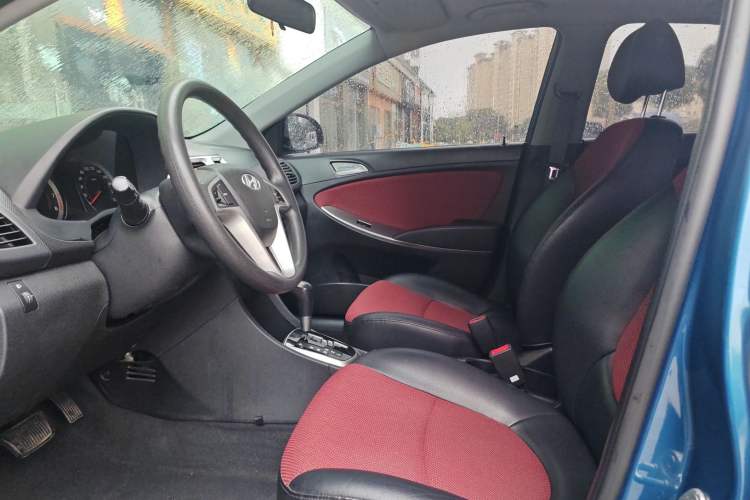 Used Hyundai Verna Ray 2014 1.4L Automatic GLX Left Front Seat