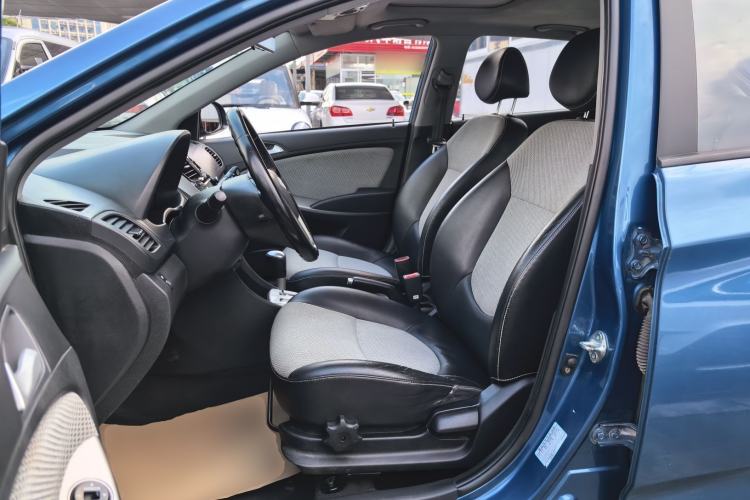 Used Hyundai Verna Ray 2014 1.4L Automatic TOP Left Front Seat