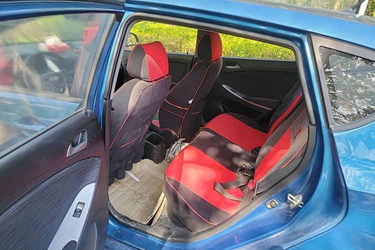 Used Hyundai Verna Ray 2014 1.4L Manual GLX Left Rear Seat