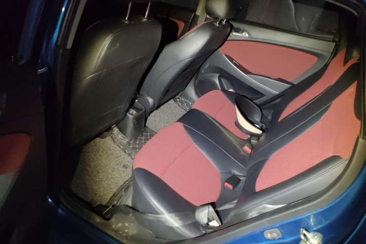 Used Hyundai Verna Ray 2014 1.4L Automatic GLX Left Rear Seat