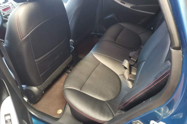 Used Hyundai Verna Ray 2014 1.6L Automatic TOP Left Rear Seat