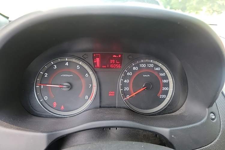 Used Hyundai Verna Ray 2014 1.4L Manual GLX Odometer Close Up