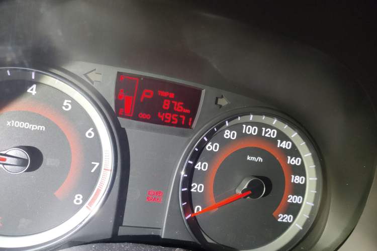 Used Hyundai Verna Ray 2014 1.4L Automatic GLX Odometer Close Up