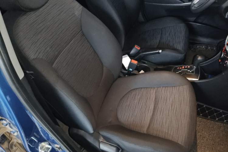 Used Hyundai Verna Ray 2014 1.4L Automatic GLX Right Front Seat