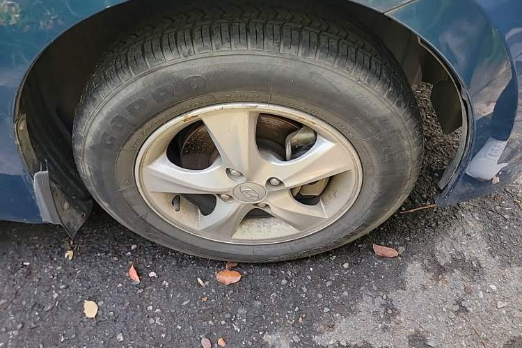 Used Hyundai Verna Ray 2014 1.4L Manual GLX Right Front Wheel Hub