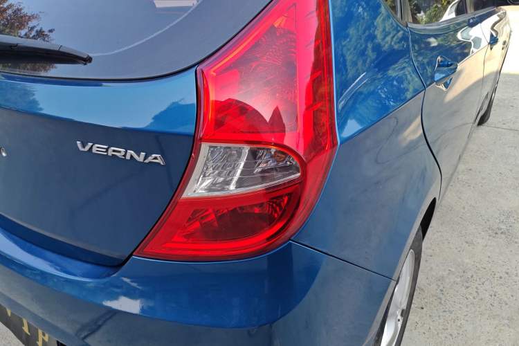 Used Hyundai Verna Ray 2014 1.4L Automatic GLX Right Rear Taillight