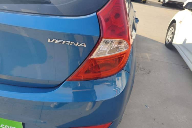 Used Hyundai Verna Ray 2014 1.4L Automatic GLX Right Rear Taillight