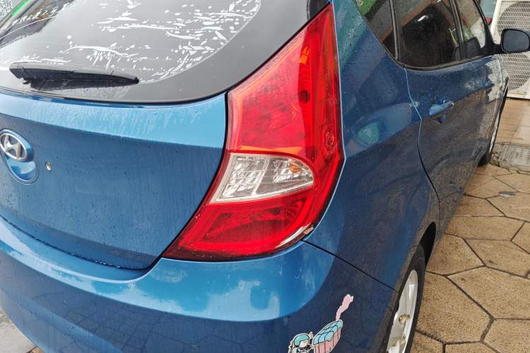 Used Hyundai Verna Ray 2014 1.4L Automatic GLX Right Rear Taillight