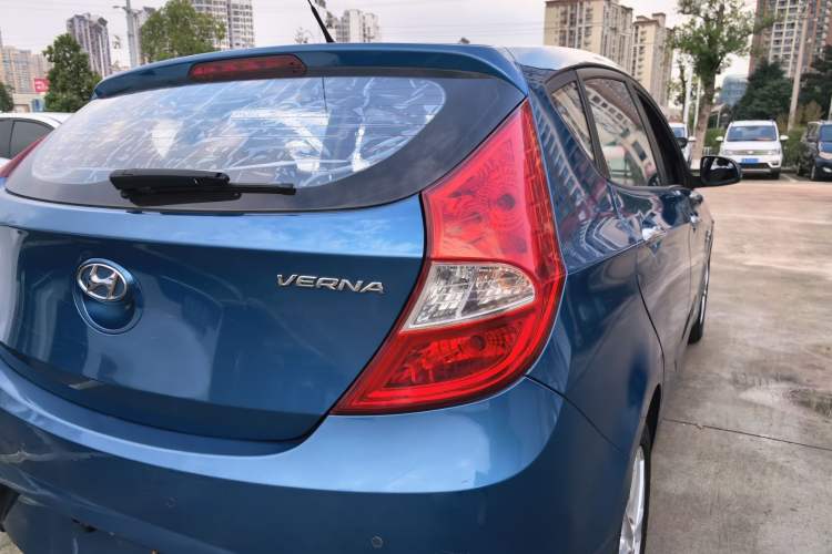 Used Hyundai Verna Ray 2014 1.4L Automatic TOP Right Rear Taillight