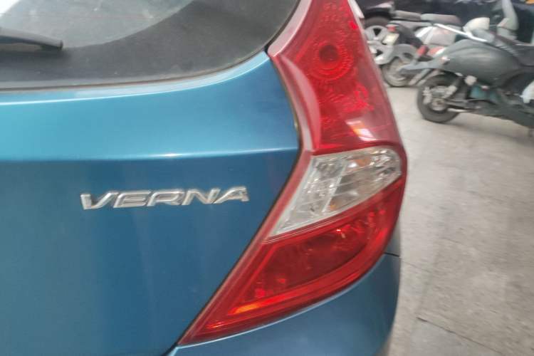Used Hyundai Verna Ray 2014 1.4L Manual GLX Right Rear Taillight