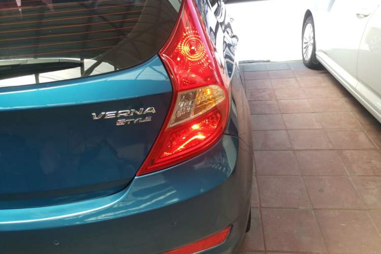 Used Hyundai Verna Ray 2014 1.6L Automatic TOP Right Rear Taillight