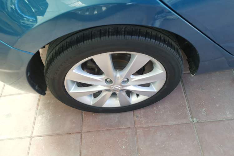 Used Hyundai Verna Ray 2014 1.6L Automatic TOP Right Rear Wheel Hub