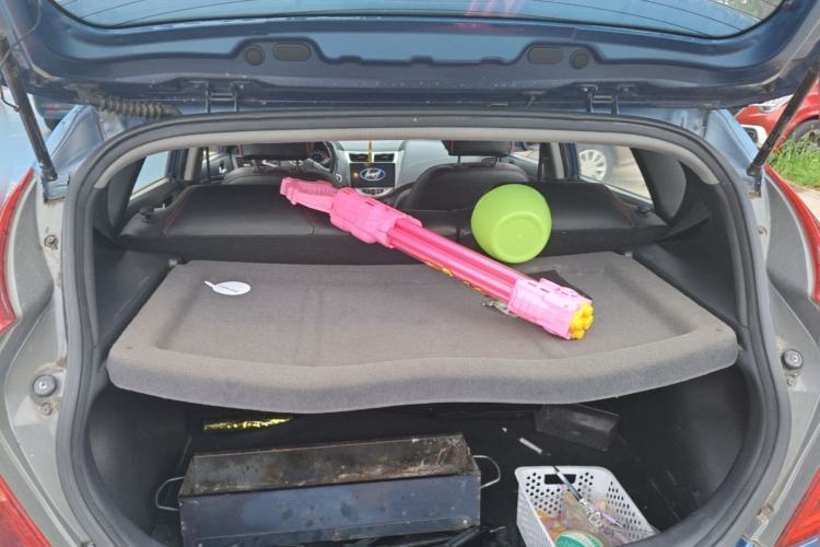 Used Hyundai Verna Ray 2014 1.6L Automatic TOP Trunk