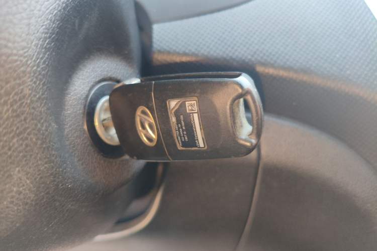 Used Hyundai Verna Ray 2014 1.4L Automatic GLX Vehicle Key