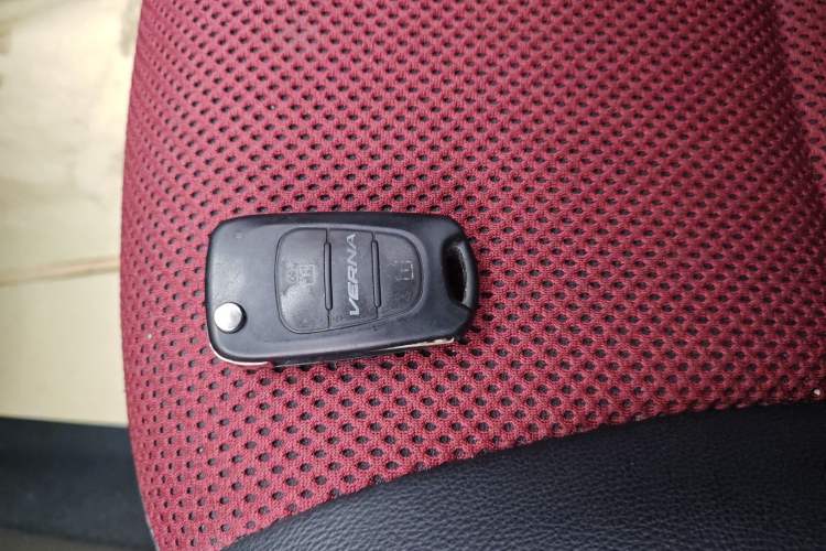 Used Hyundai Verna Ray 2014 1.4L Automatic GLX Vehicle Key