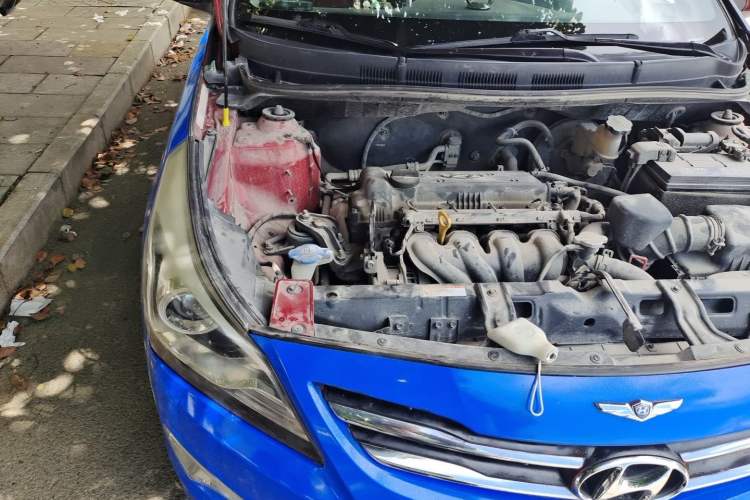 Used Hyundai Verna Ray 2014 1.6L Automatic TOP Engine Bay Right