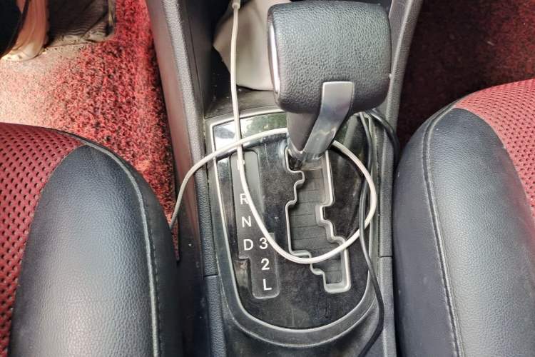 Used Hyundai Verna Ray 2014 1.6L Automatic TOP Gear Lever
