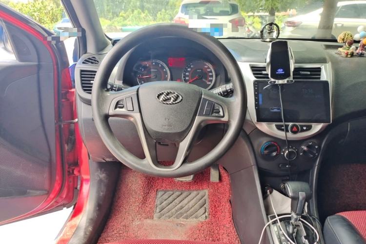 Used Hyundai Verna Ray 2014 1.6L Automatic TOP Steering Wheel