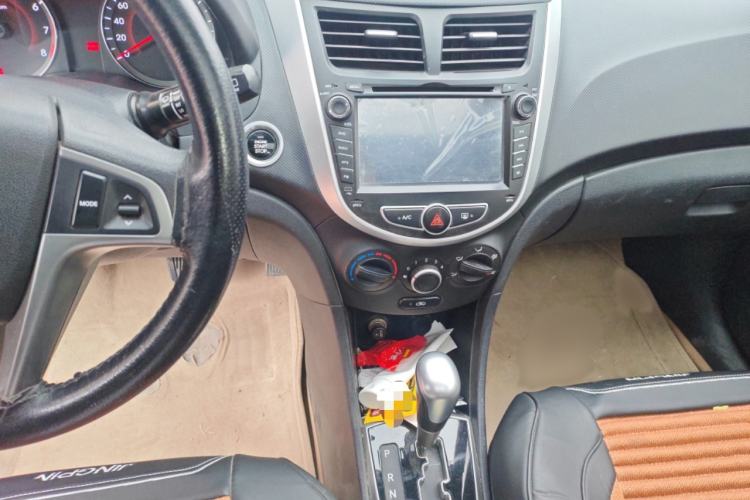 Used Hyundai Verna Ray 2014 1.6L Automatic TOP Audio And AC Panel