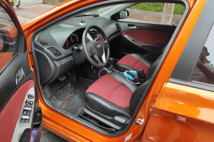 Used Hyundai Verna Ray 2014 1.4L Automatic GLX Driver Seat