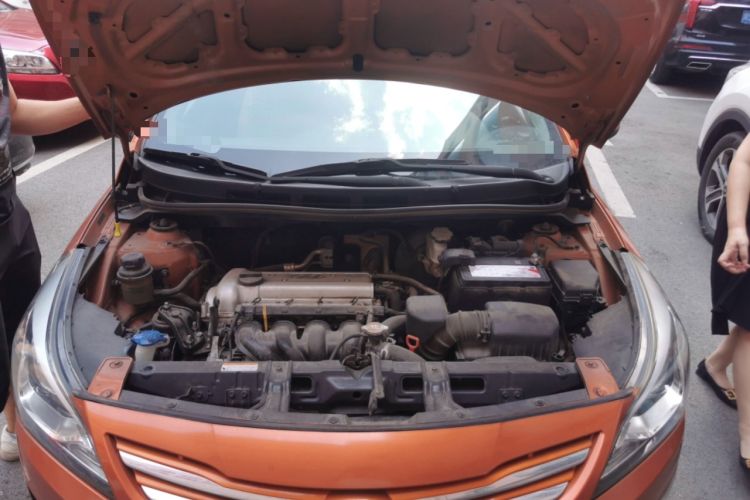 Used Hyundai Verna Ray 2014 1.4L Automatic GLX Engine Bay